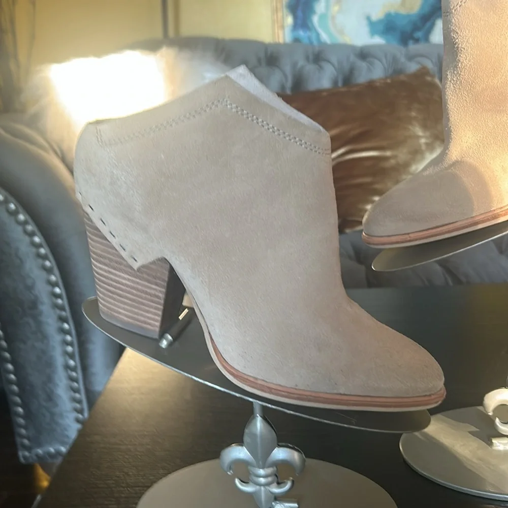 Dolce Vita open back Bootie - Picture 2 of 16